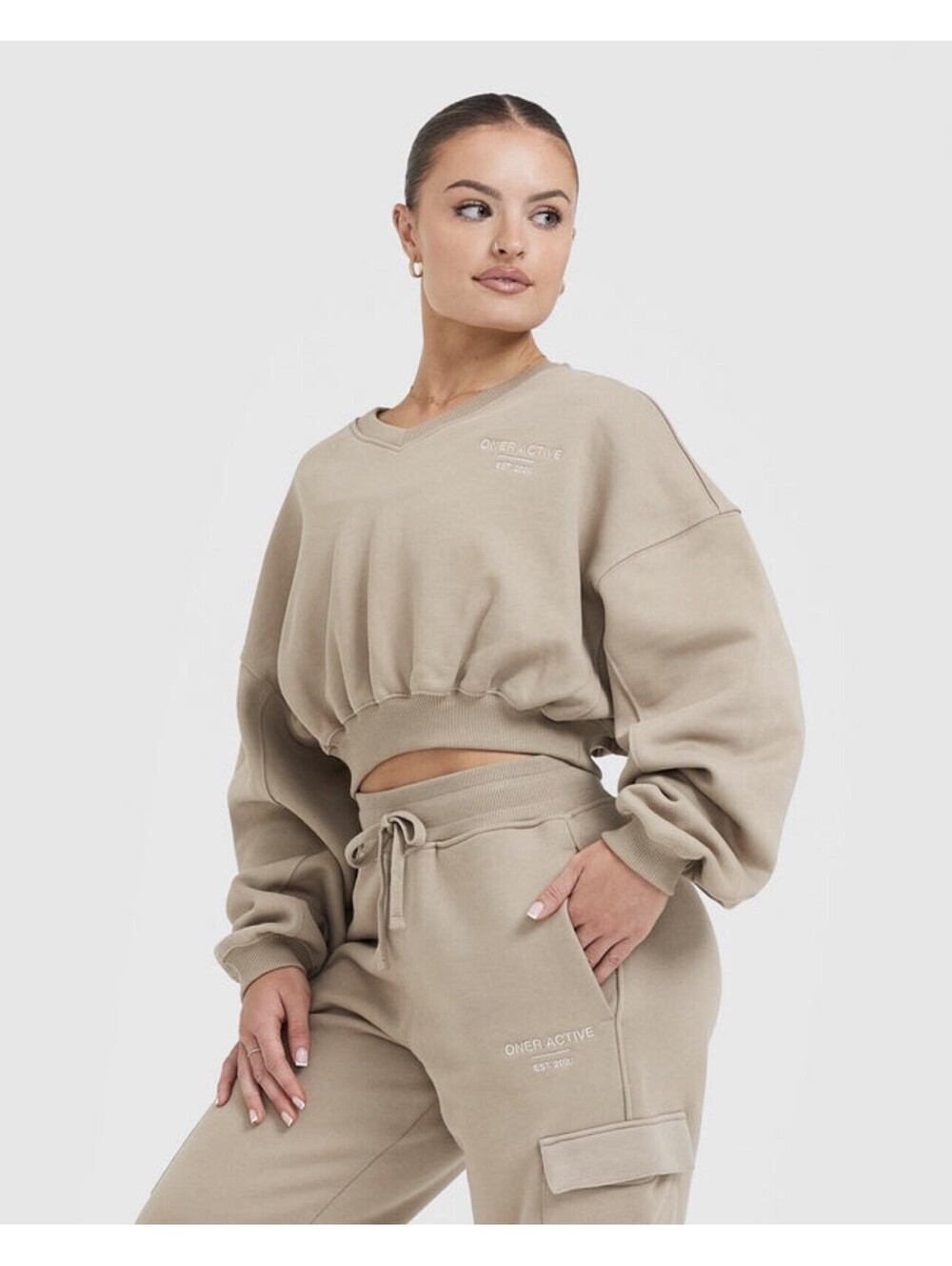 Oner Active All Day Est 2020 Crop V Neck Sweatshirt Sandstone Oversized L